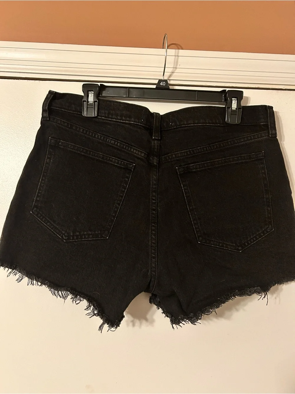 Abercrombie & Fitch High Rise Mom Shorts Black Frayed Hem Size 31 NWT